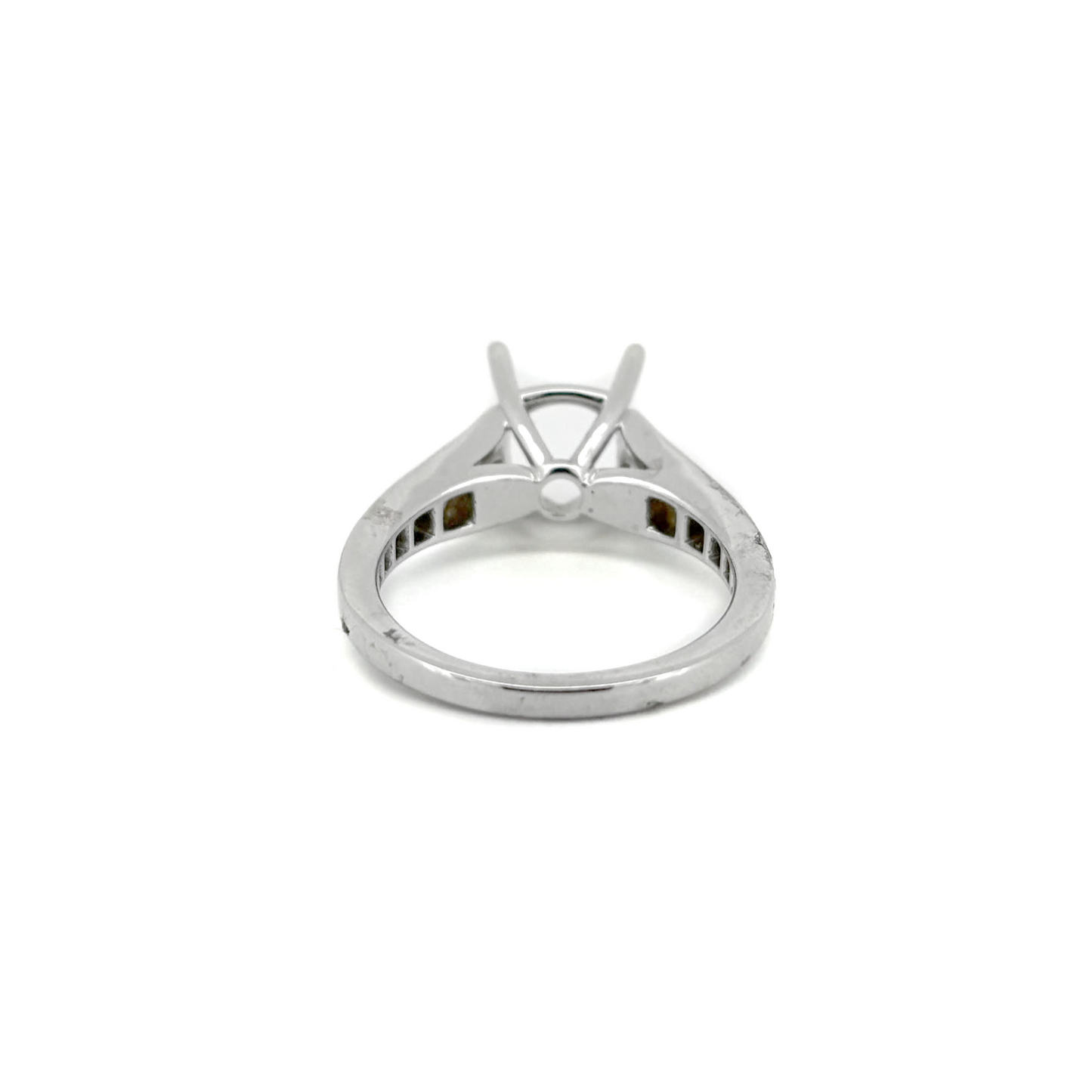 18K White Gold, Solitaire Engagement Ring